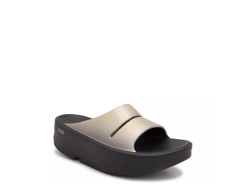 Nike Women's Victori One Slide Sandal