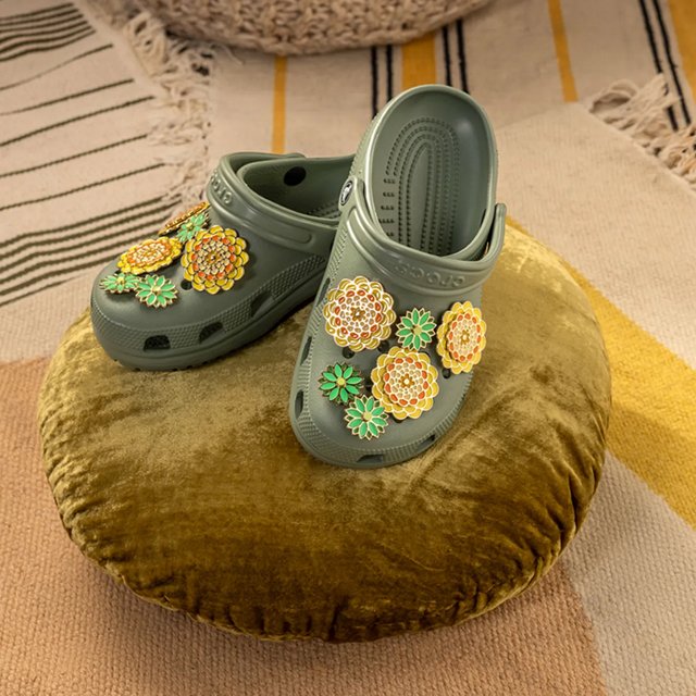 Khaki crocs shop