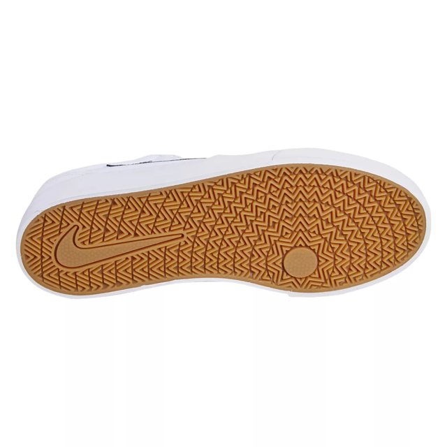 Nike charge sneaker online