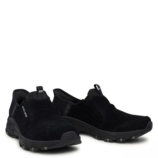 Skechers Women s Hands Free Slip ins Hillcrest Sunapee Sneaker in Black Size 8 Medium