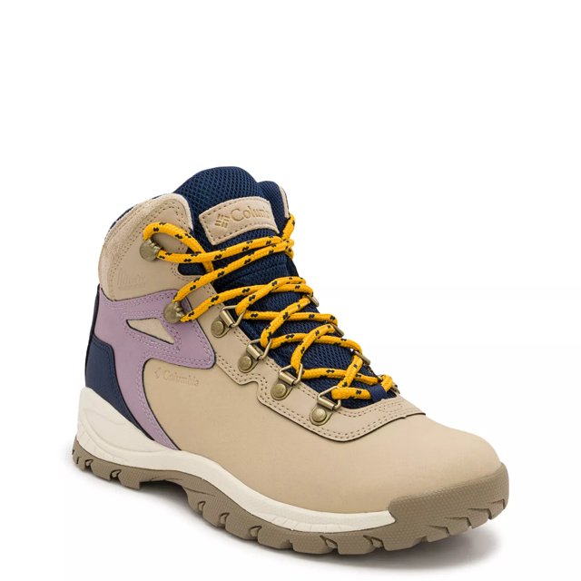 Wide width hiking boots hotsell