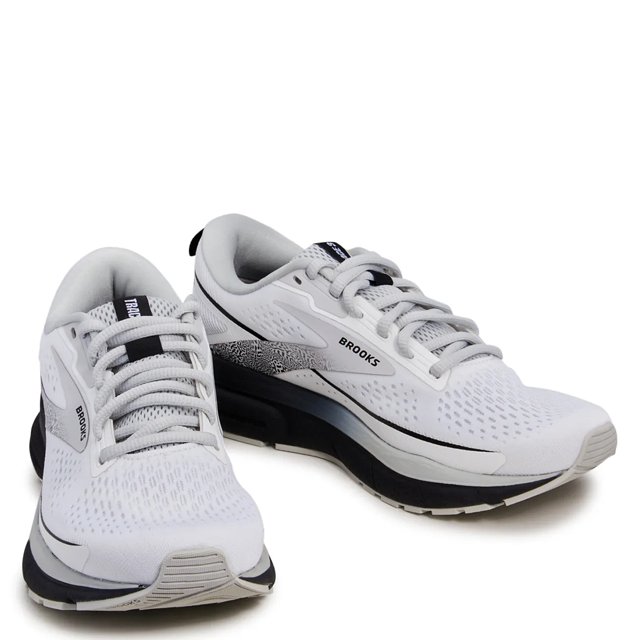 Brooks womens running shoes wide width clearance