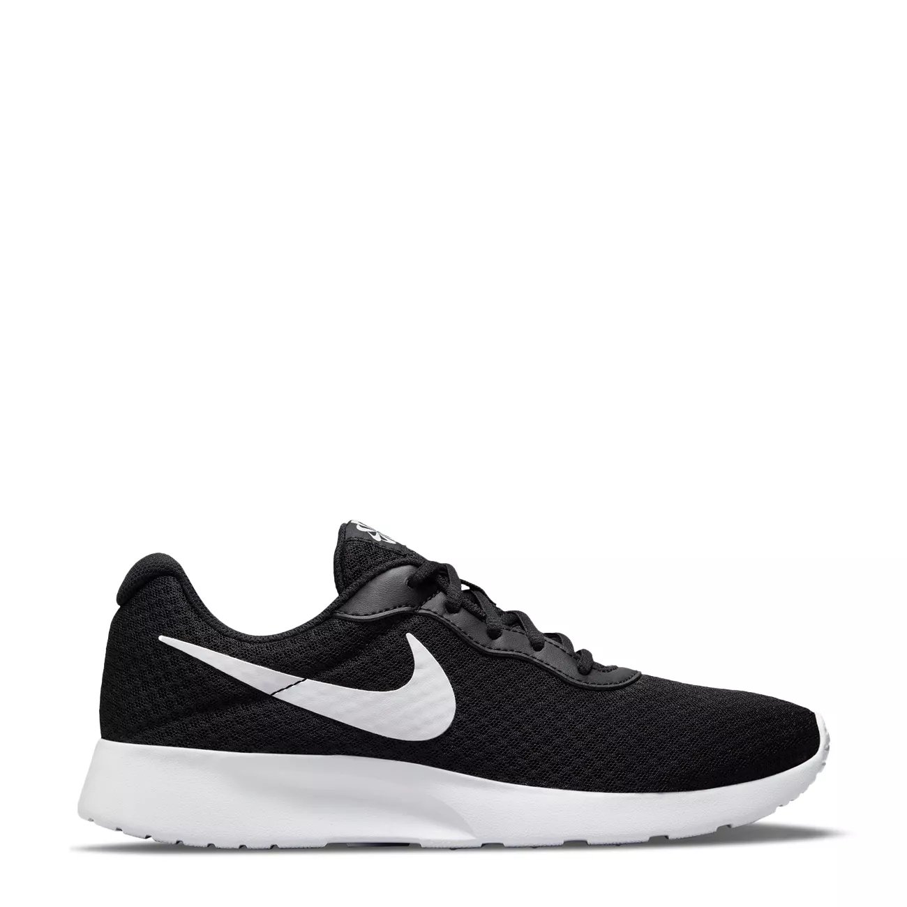 Nike tanjun deals athletic shoes