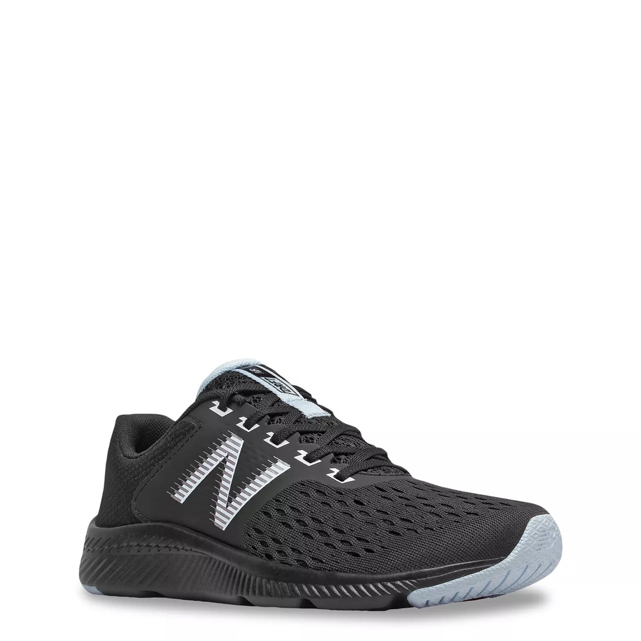d width trainers