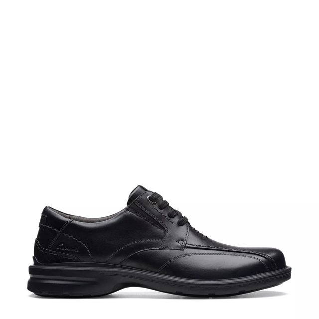 Clarks Men s Gessler Wide Width Oxford