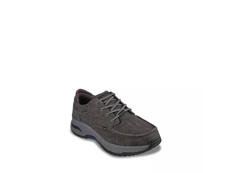 Skechers relaxed fit vs hotsell wide width