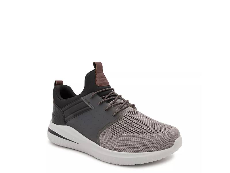 Men s Wide Sneakers Athletic Shoes Shop Online Save The Shoe Company