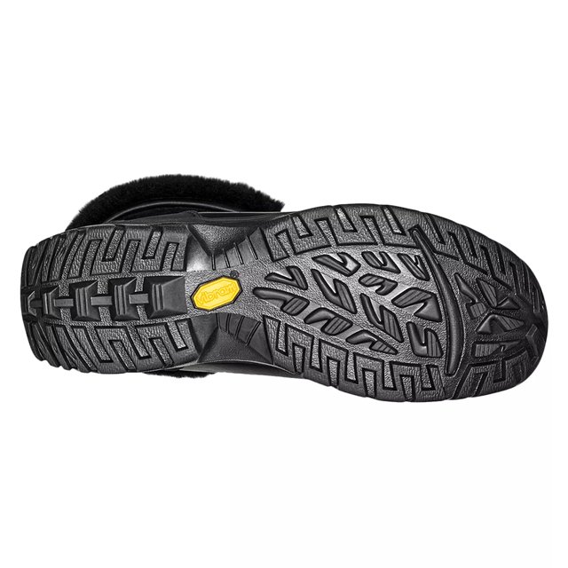 UGG Butte Men s 8 Black