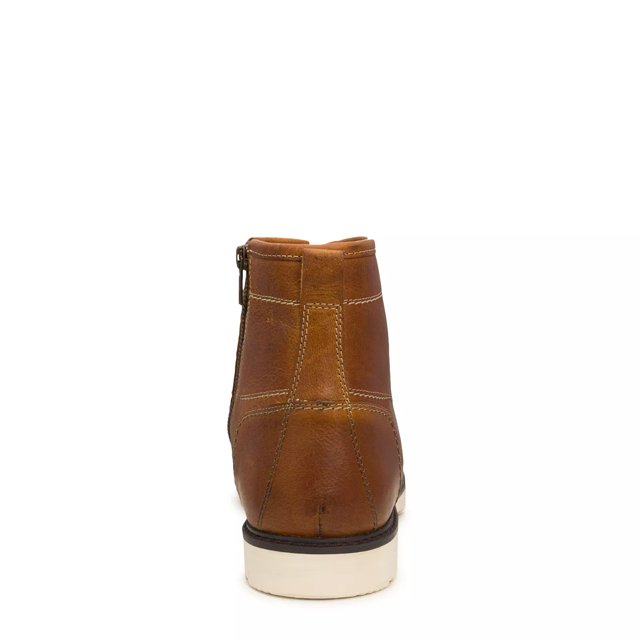 E width clearance boots