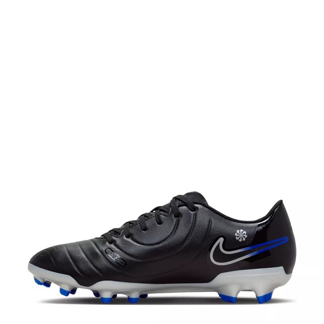 Nike Men s Legend 10 Club Soccer Shoe The Shoe Company