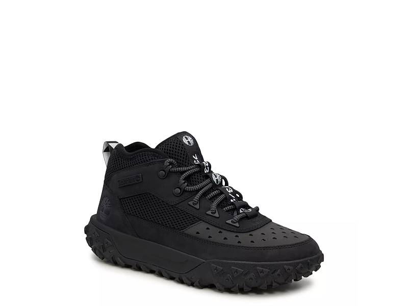 Black hiking hot sale sneakers