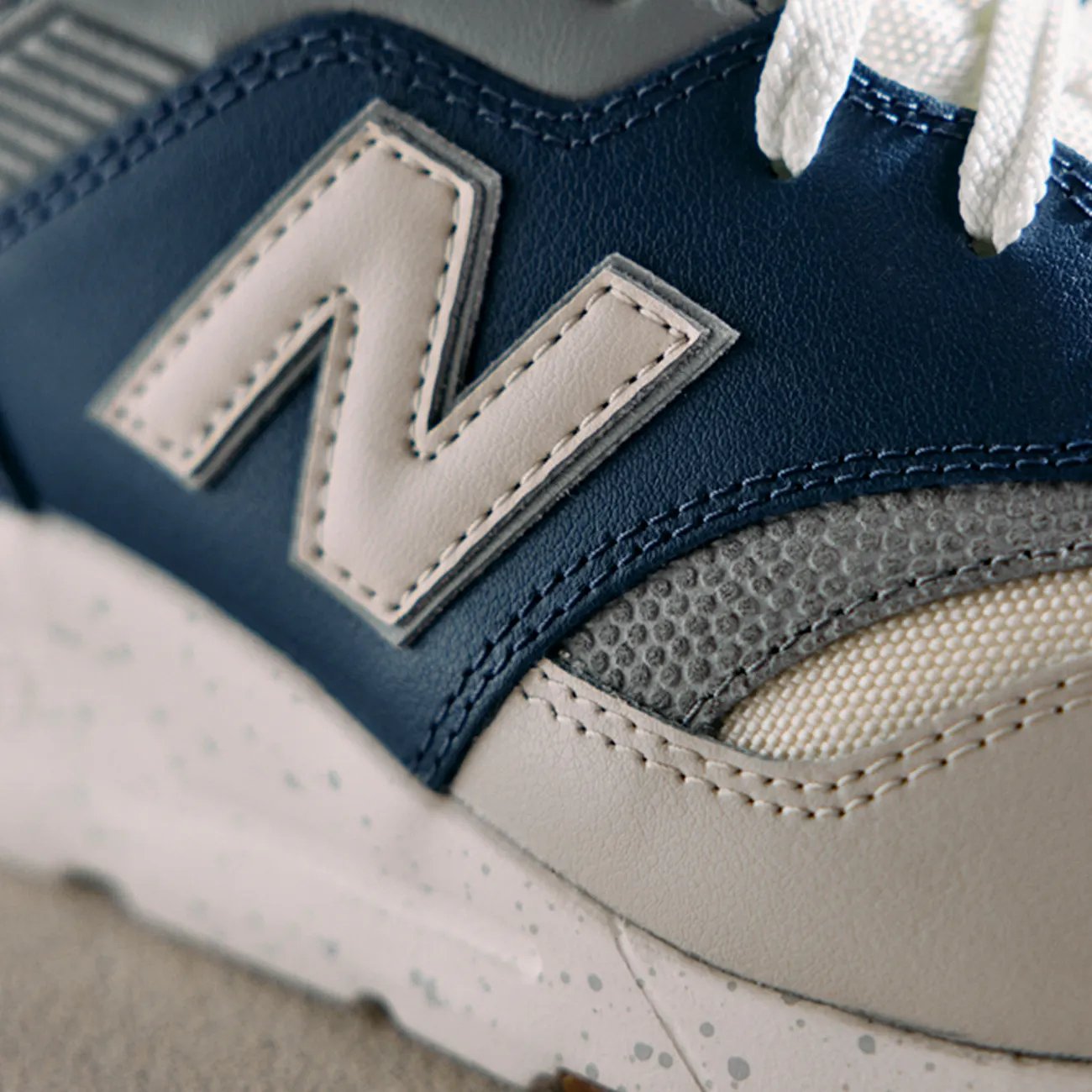 Men's 997 Running Shoe