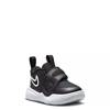 Nike clearance hustle sneakers