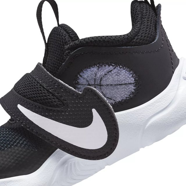 Nike boys team hustle top