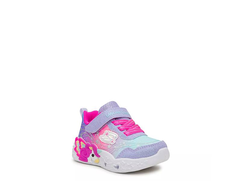 Dora skechers store