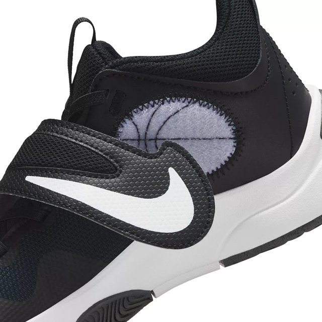Nike basketball shoes youth size 5.5 discount