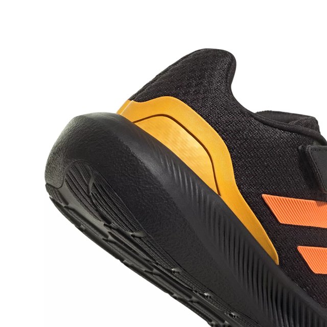 Boys running shoe deals