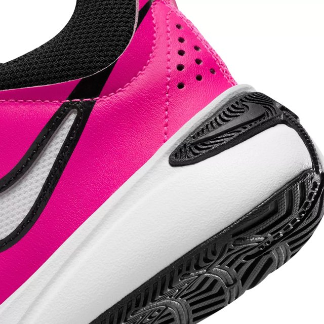 Nike react basketball shoe outlet