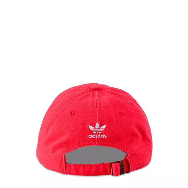 Relaxed top strapback hat
